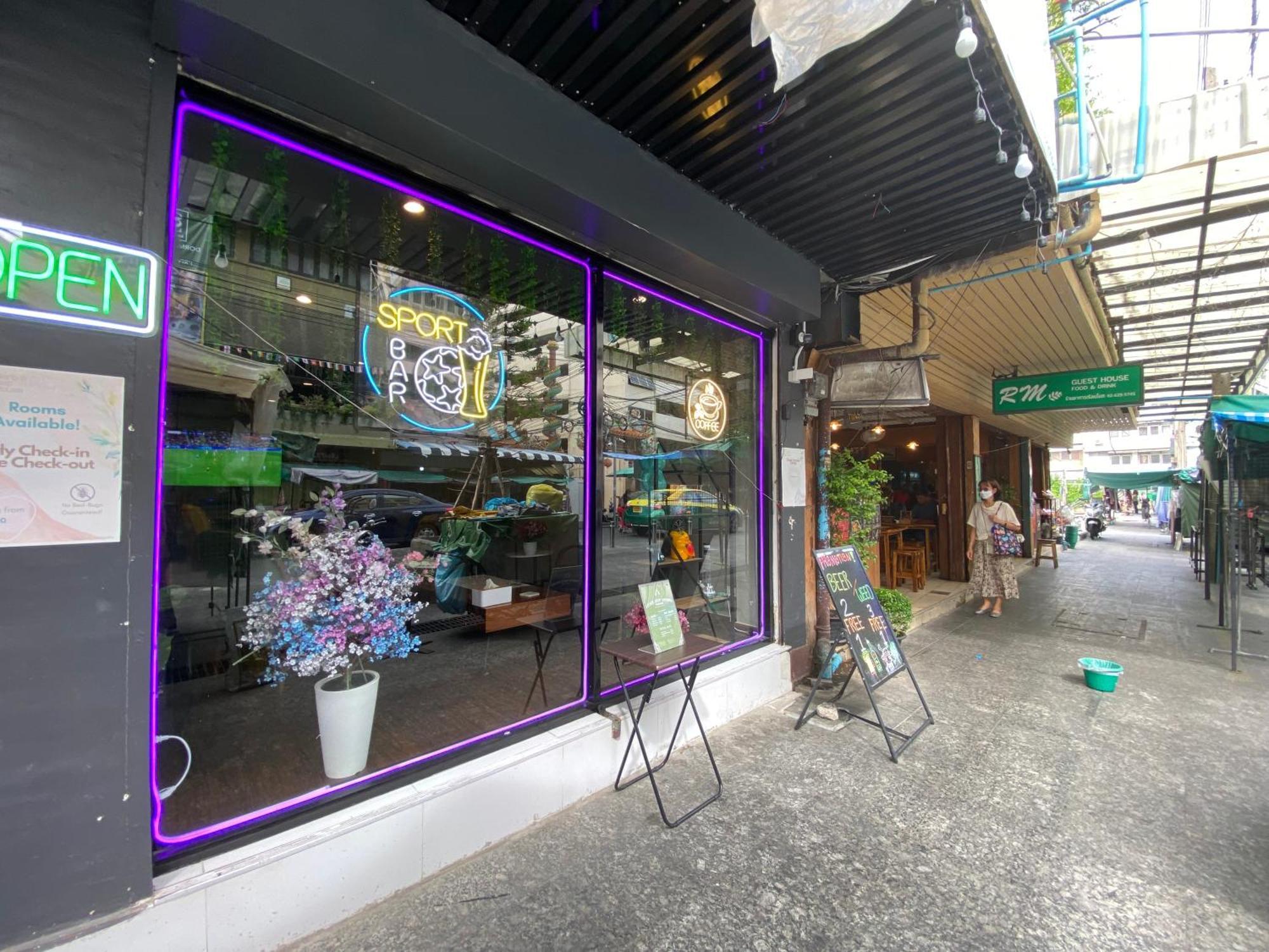 Bud Brew Beyond Dispensary And Hotel Bangkok Dış mekan fotoğraf