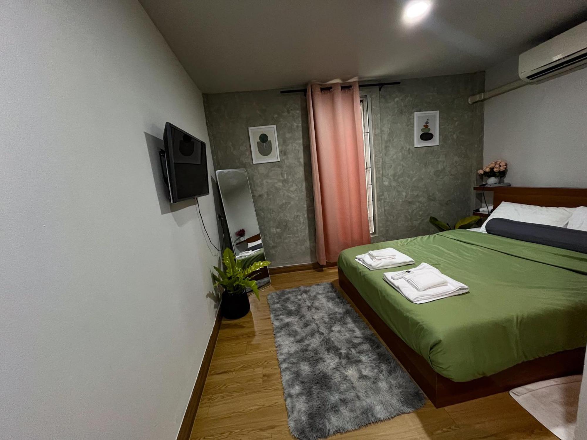 Bud Brew Beyond Dispensary And Hotel Bangkok Dış mekan fotoğraf